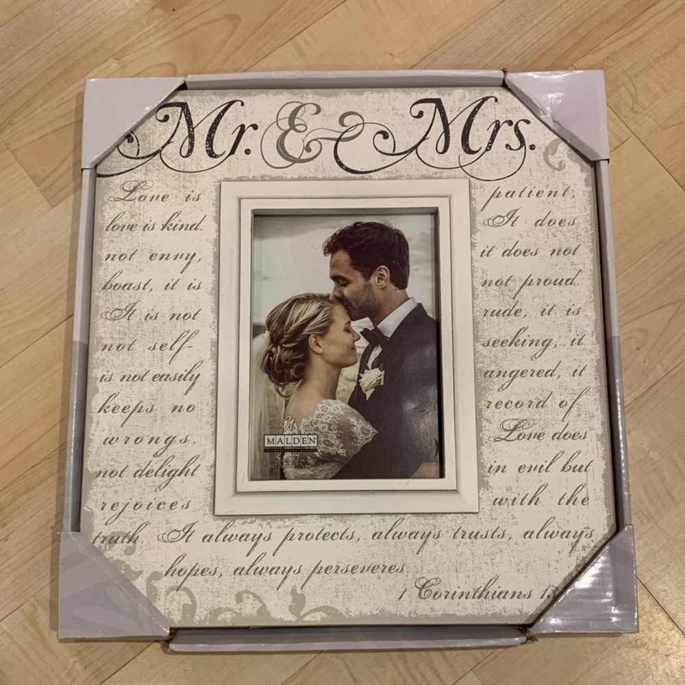 Mr. & Mrs. Photo Frame